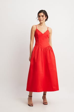 Red Midiklänning med voluminös kjol