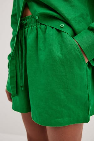 Elastic Linen Shorts Green | NA-KD
