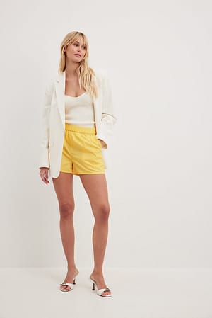 Elastic Waistband Cotton Shorts Outfit