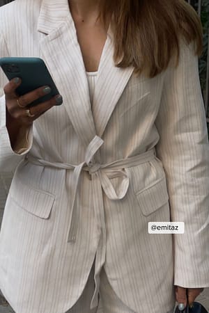 Offwhite Straight Fit Belted Striped Blazer