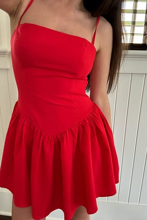 Red Miniklänning med volang