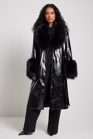 Black PU-frakke i imiteret pels