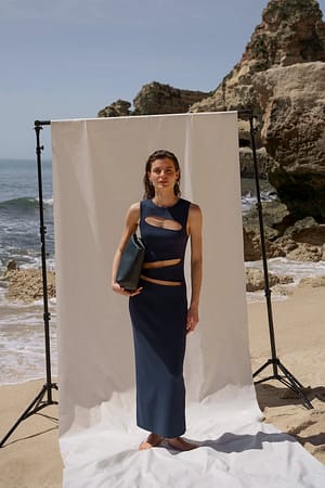 Blue Fijngebreide maxi-jurk met cut-out
