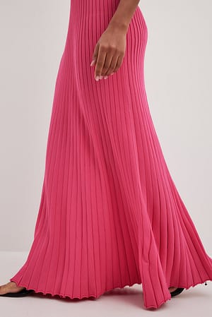 Pink Fine Knitted Pleated Maxi Skirt