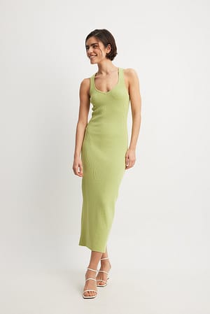 Light Green Fijngebreide midi-jurk met lage ronde hals