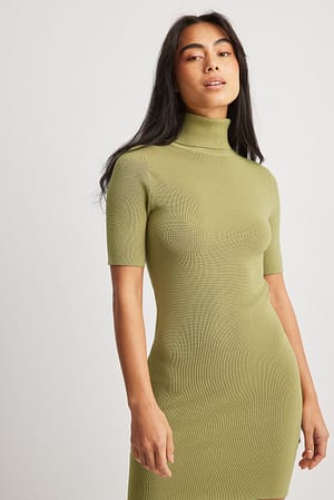 Green Fine Knitted Turtleneck Mini Dress