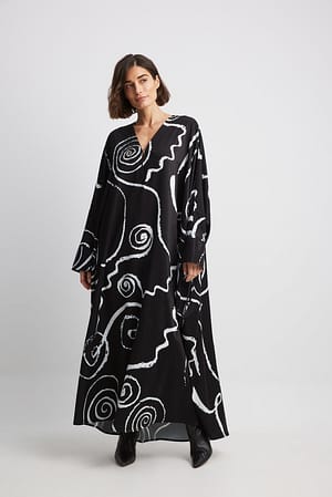 Black/White Print Rummelig maxikjole i kimonodesign