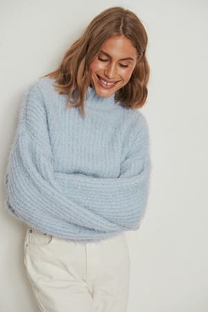 Light Blue Fluffy gebreide sweater met turtleneck