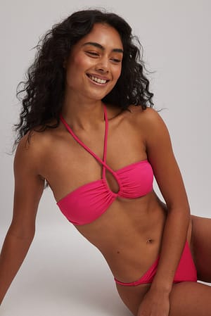 Bright Pink Top de bikini cruzado en la parte delantera