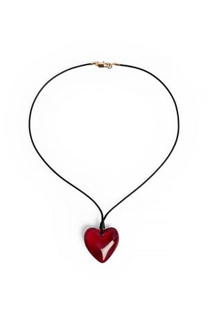 Red Halsband med glashjärta