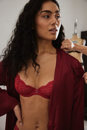 Red Heart Detailed Cup Bra