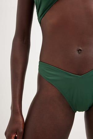 Dark Green Slip bikini sgambato con vita a V