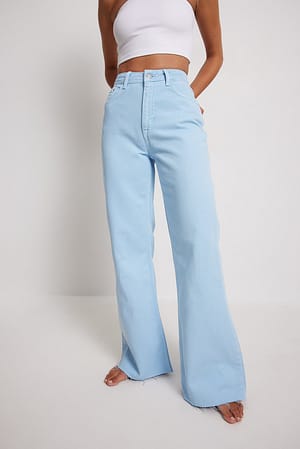 Light Blue Bootcut Jeans mit hoher Taille