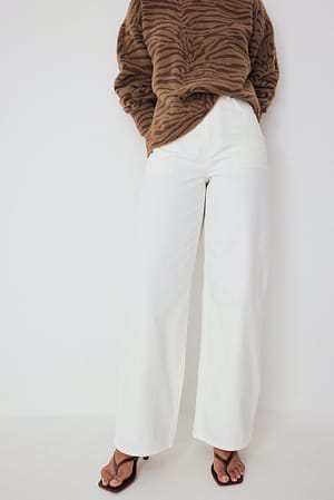 White Lange Jeans mit hoher Taille