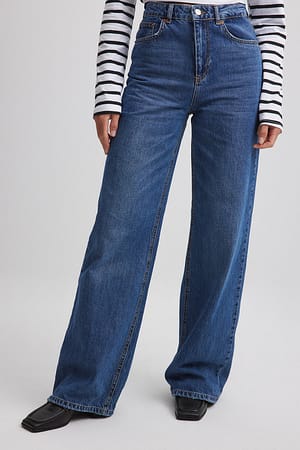 Mid Blue Jeans med vidde og høj talje