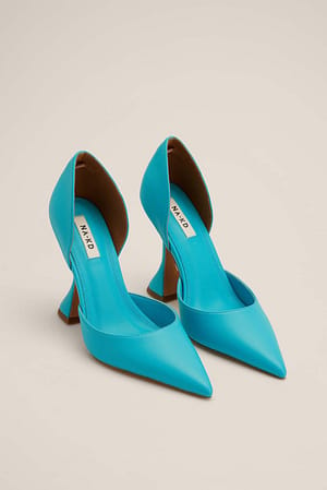 Turquoise Hourglass Pointy Pumps