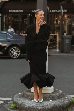 Black Dżersejowa sukienka midi z falbankami