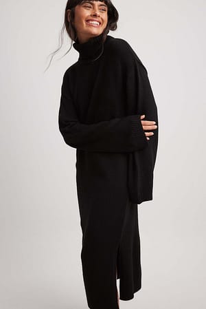 Black Knitted Oversized Midi Dress