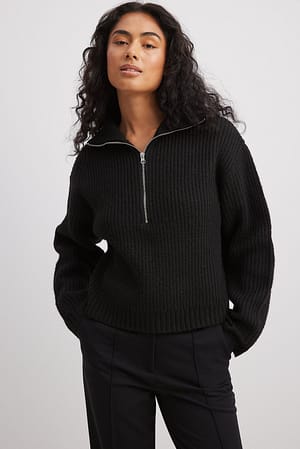 Black Strikket sweater med lynlås