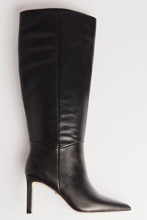 Black Spetsiga boots i läder med skaft