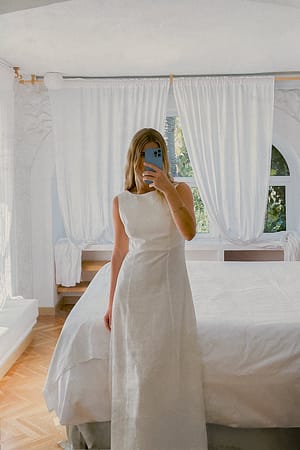 White Maxi-jurk met diepe rug van linnenmix