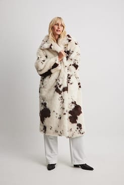 Faux Fur Printed Coat Outfit.