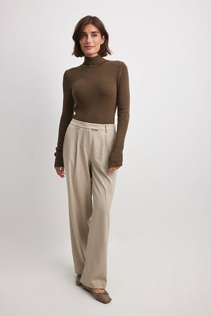 Brown Long Sleeve Turtleneck Ribbed Knitted Top