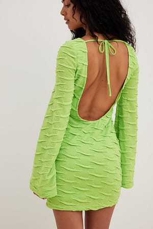 Pear Green Vestido mini con espalda abierta