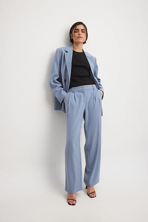 Blue Pantalon de costume taille basse à plis