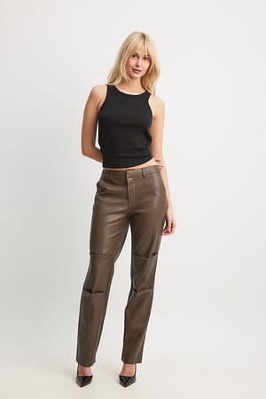 Coffee Pantalon taille basse en simili cuir