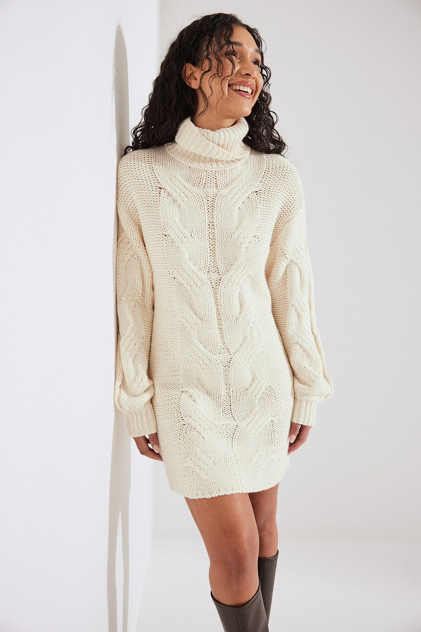 How To Wear A Sweater Dress With Boots & Shoes | NA-KD How To Wear A Sweater Dress With Boots & Shoes | NA-KD