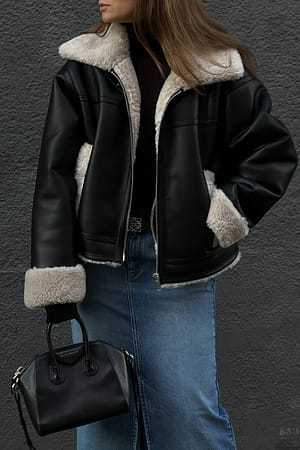 Black Klassisk jakke med bundet materiale