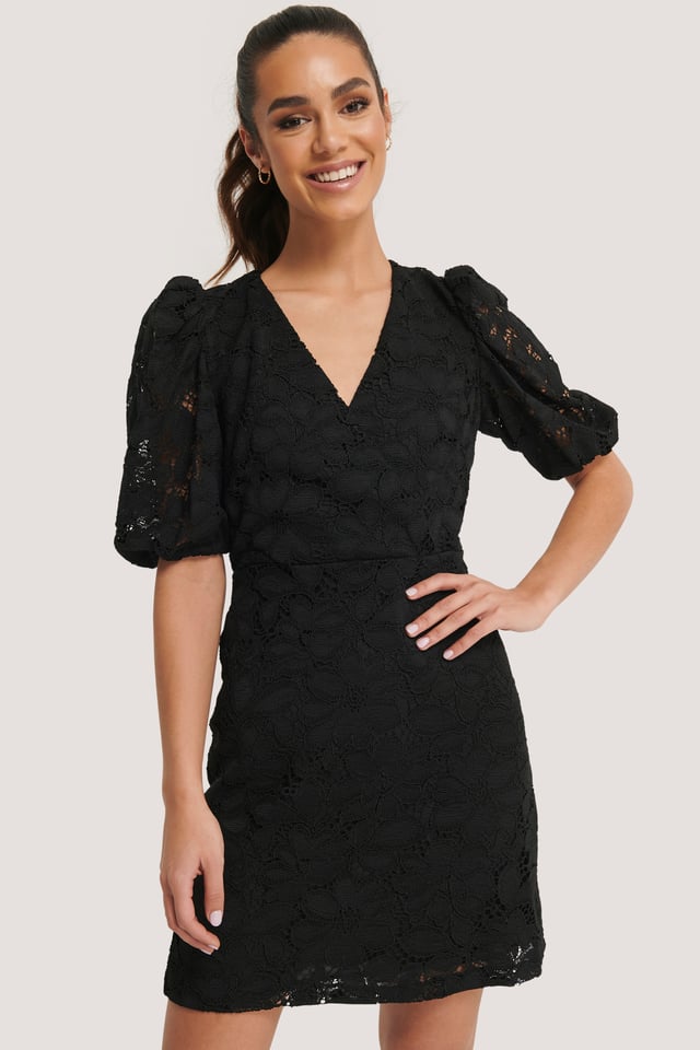 Pitsinen Minimekko Black