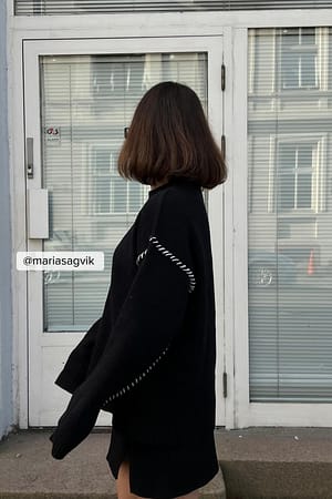 Black Oversized Stitch Detailed Knitted Sweater
