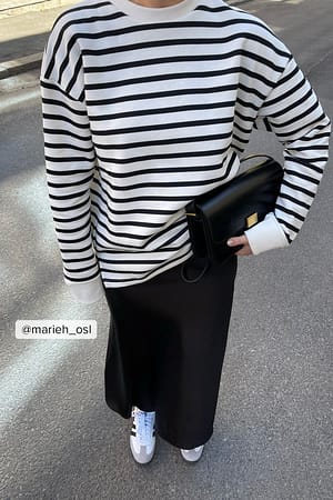 White/Black Oversized genser med striper