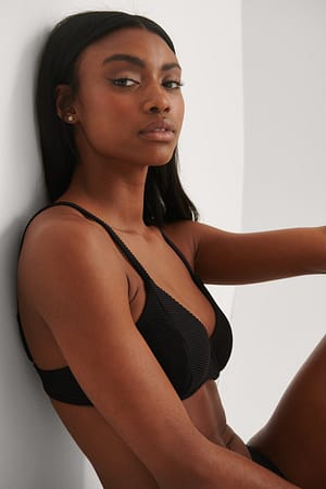 Black Gestructureerd bikinitop