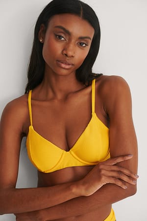Yellow Top de bikini estructurado