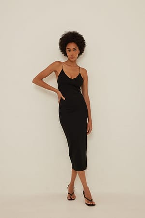 Black V-Ausschnitt Midi-Kleid