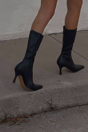 Black Pointy Hourglass Boots