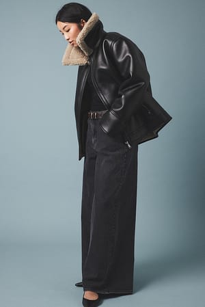 Black Luźna kurtka z pluszowymi detalami