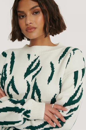White/green NA-KD Animal Knitted Round Neck Sweater