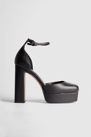 Black Sapatos de plataforma com tira no tornozelo
