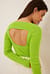 Pull tricoté côtelé avec détail dans le dos