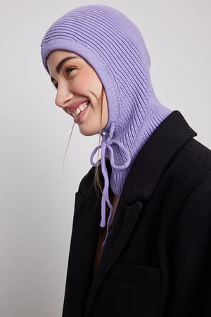 Purple Sturmmaske mit Riemendetail