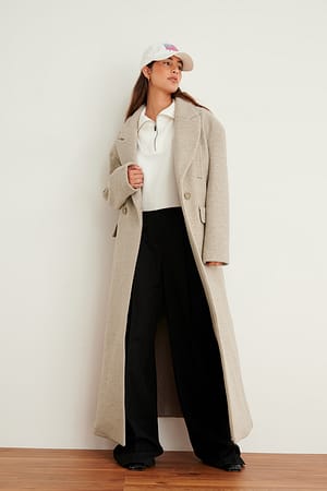 Oversize-Mantel aus Wollmischung mit großen Schultern Beige | NA-KD