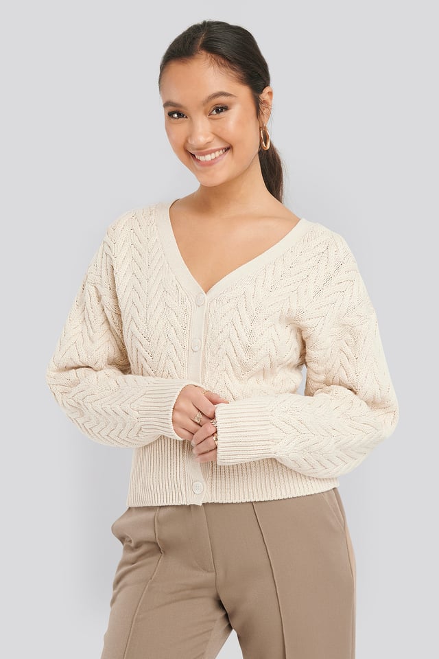 Cable Knitted Short Cardigan Light Beige