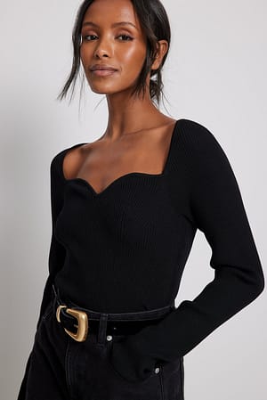 Black Strikket sweater med lange ærmer og detalje på bryst