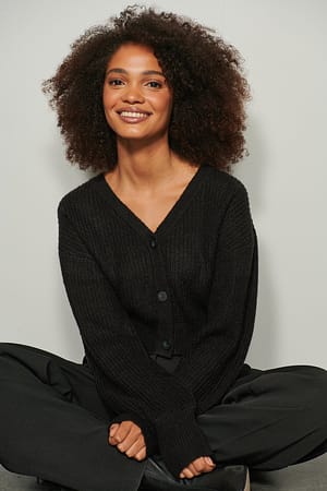 Black Cropped Knitted Cardigan