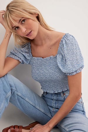 Light Blue White Floral Cropped Puff Sleeve Smocked Top