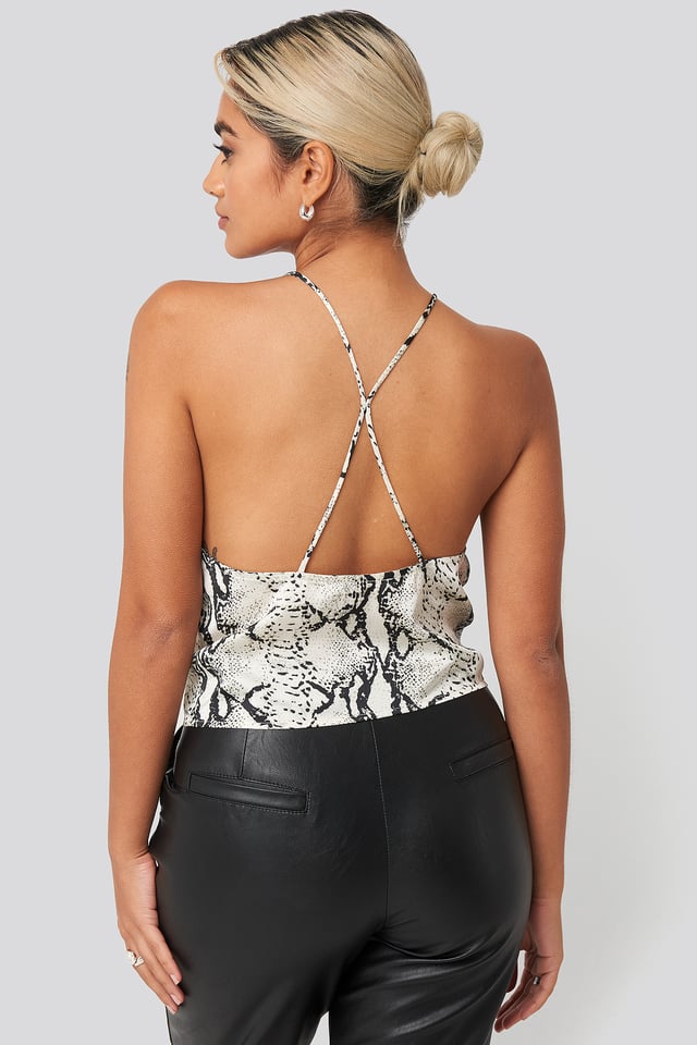 Cross Back Detail Singlet Snake